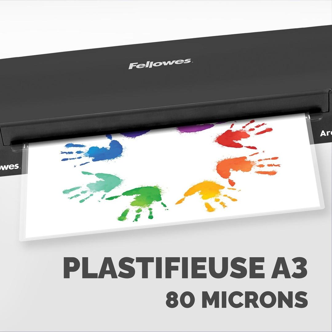 Plastifieuse à pochettes ARC A3 FELLOWES — Document imprimé de mains colorées en sortie de machine