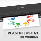 Plastifieuse à pochettes ARC A3 FELLOWES — Document imprimé de mains colorées en sortie de machine